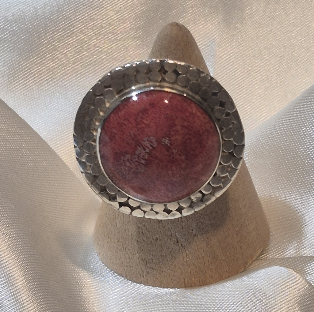 Beautifil Chunky Sterling Silver And Red Coral Vintage Ring! Size 8